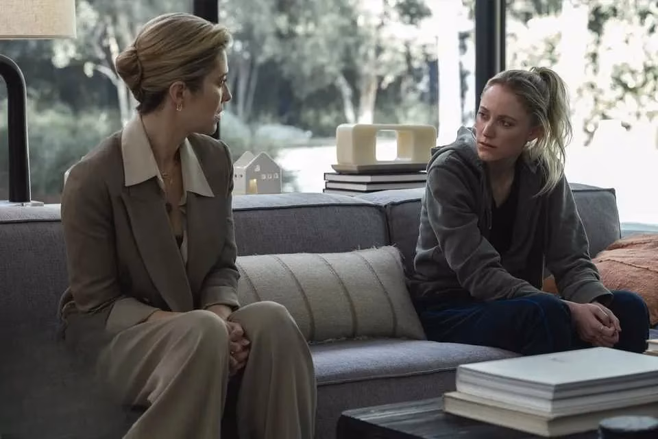 hulus-2025-nanny-thriller-revamp-why-the-hand-that-rocks-the-cradle-still-haunts-us-in-2026-image-4