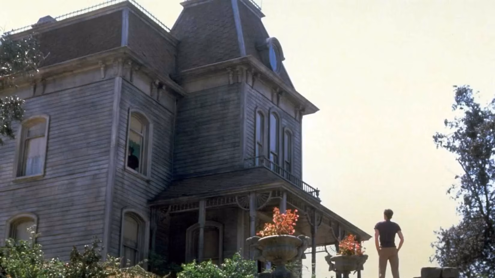 quentin-tarantino-s-controversial-film-preferences-why-he-prefers-psycho-remakes-over-hitchcock-s-original-masterpiece-image-2