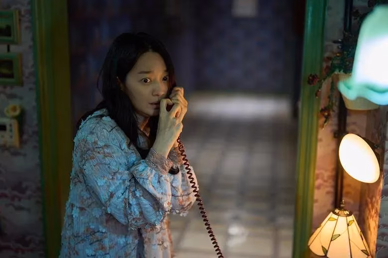 the-eyes-korean-remake-of-guillermo-del-toro-s-psychological-thriller-debuts-image-1
